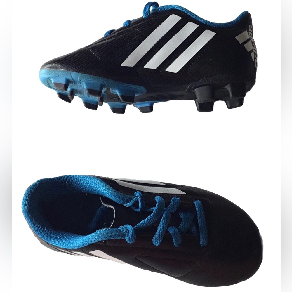 ADIDAS Boys size 10 1/2 SOCCER 3 STRIPE CLEATS